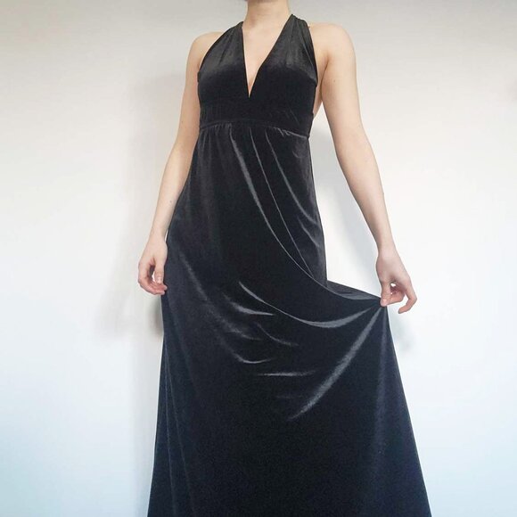 Vintage 90s low cut black velvet babydoll halter maxi dress for the Holidays - Picture 1 of 7